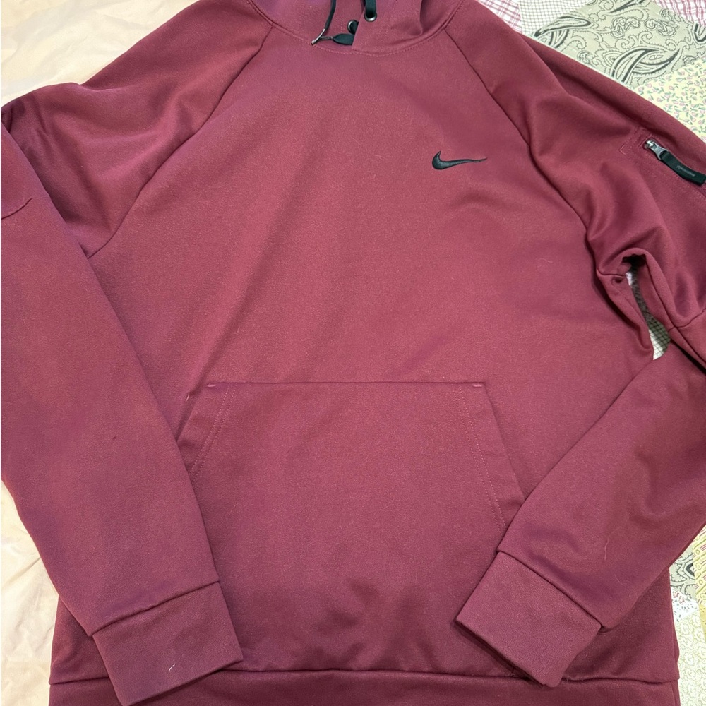 Nike Therma-Fit Burgundy Hoodie